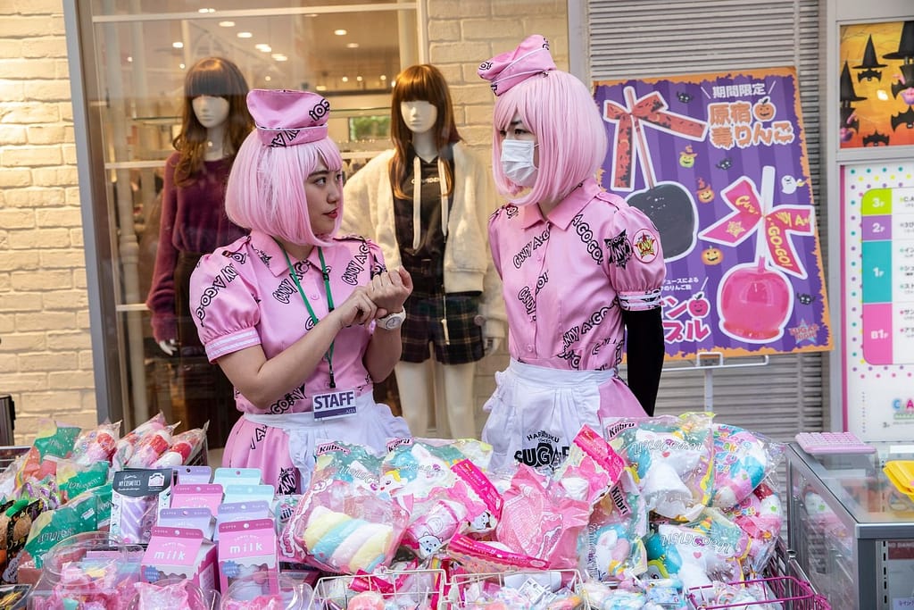Descubra os maiores estereótipos sobre os otakus, de onde eles surgiram e por que a realidade da comunidade é muito mais diversa